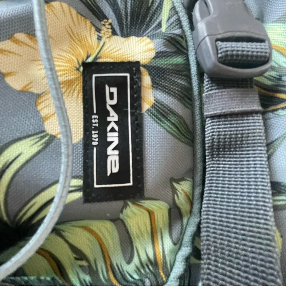 Dakine Gray and Yellow Floral Tropical Hibiscus Backpack - Tough and Stunning! - Picture 10 of 13
